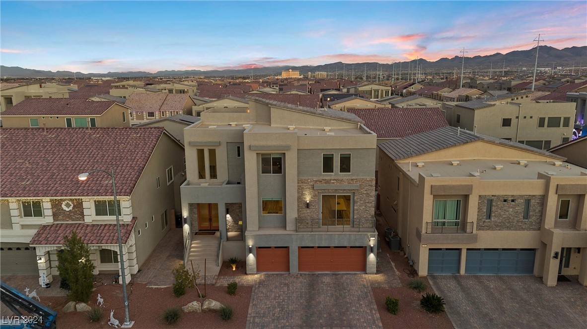 Las Vegas, Nevada 89141, United States, 5 Bedrooms Bedrooms, ,4 BathroomsBathrooms,Residential,Pending,27003