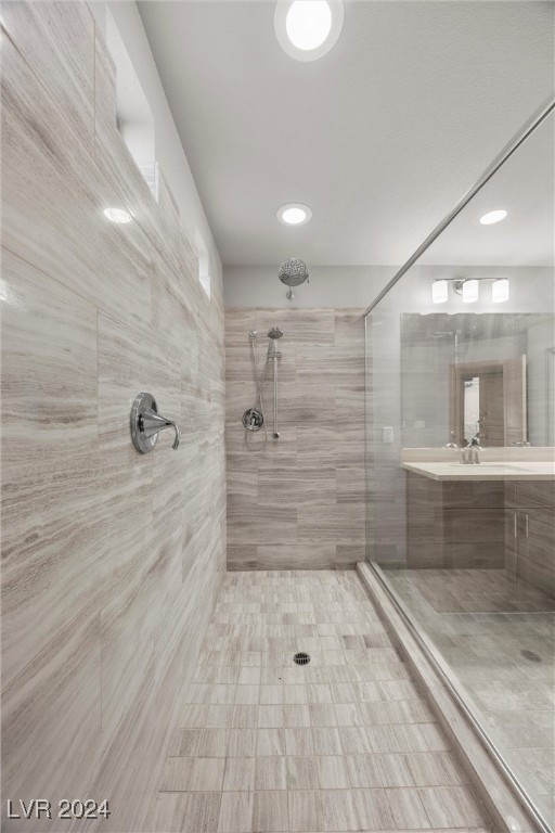 Las Vegas, Nevada 89141, United States, 5 Bedrooms Bedrooms, ,4 BathroomsBathrooms,Residential,Pending,27003