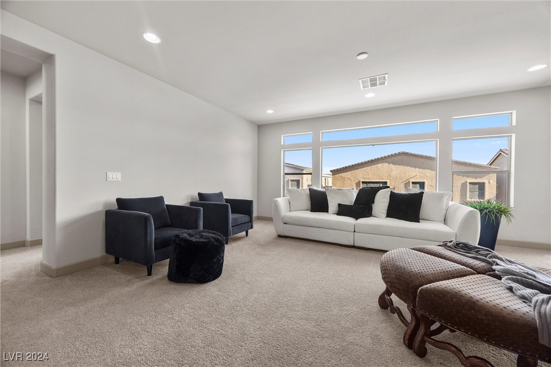 Las Vegas, Nevada 89141, United States, 5 Bedrooms Bedrooms, ,4 BathroomsBathrooms,Residential,Pending,27003