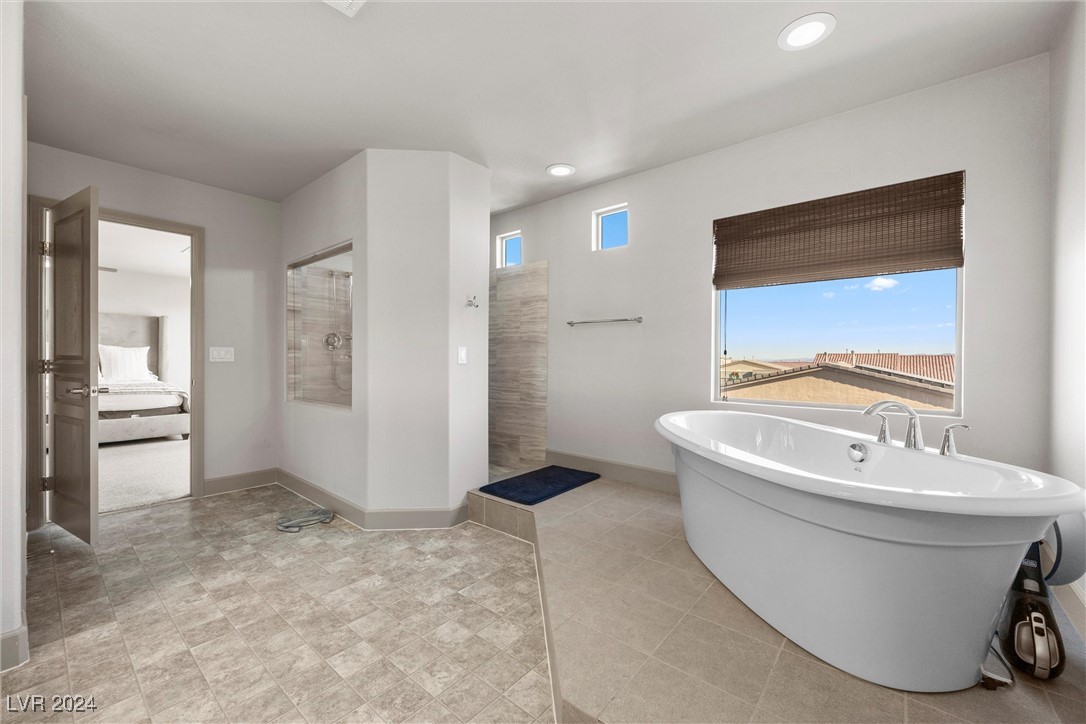 Las Vegas, Nevada 89141, United States, 5 Bedrooms Bedrooms, ,4 BathroomsBathrooms,Residential,Pending,27003