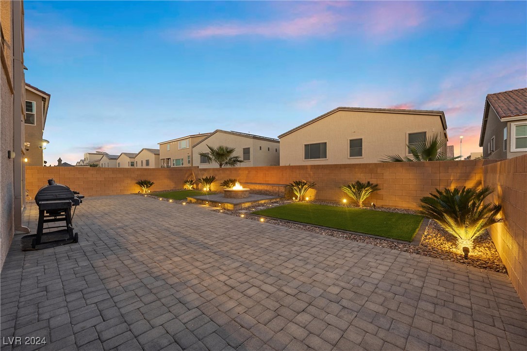 Las Vegas, Nevada 89141, United States, 5 Bedrooms Bedrooms, ,4 BathroomsBathrooms,Residential,Pending,27003