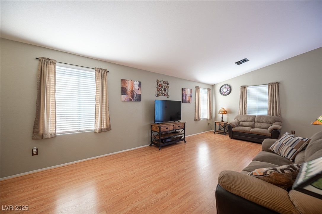 2031 Hillscroft Court