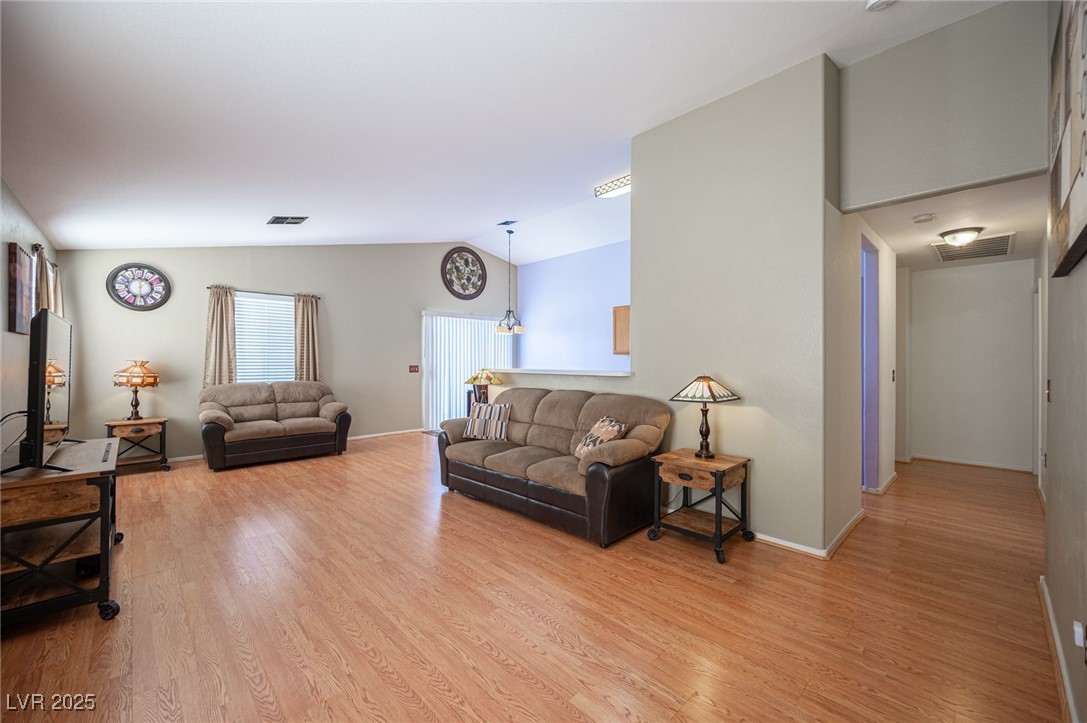 2031 Hillscroft Court