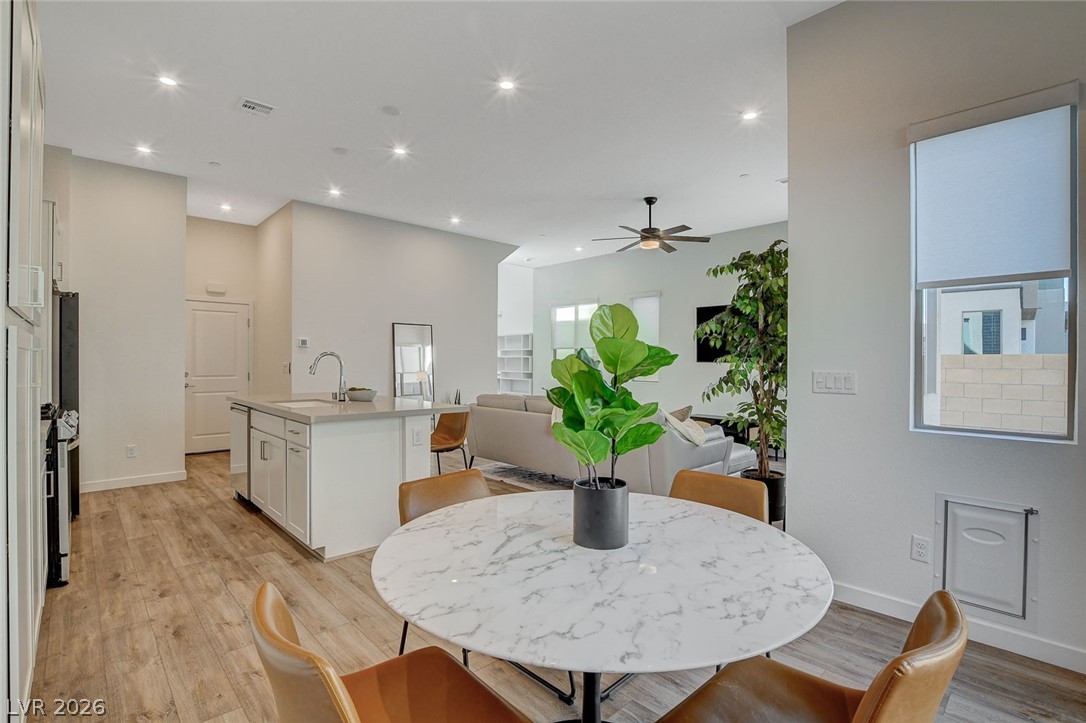 3354 Via Strada Street