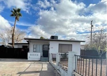 Photo of 39 E Pacific Avenue, Henderson, NV 89015 (MLS # 2820885)