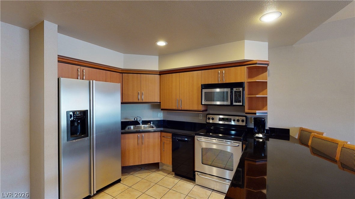 211 E Flamingo Road 202