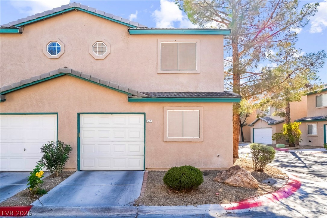 5621 Lago Court