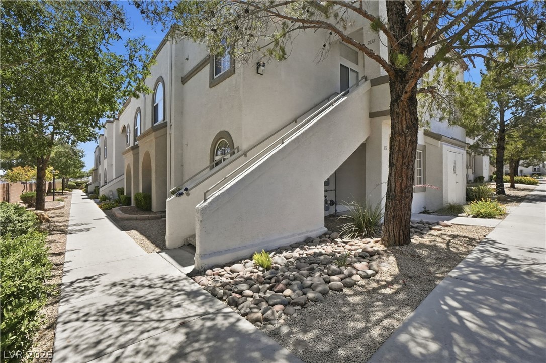 3125 N Buffalo Drive 1131