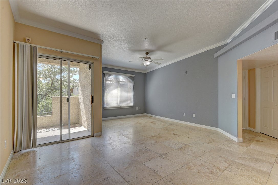 4400 S JONES Boulevard 3138