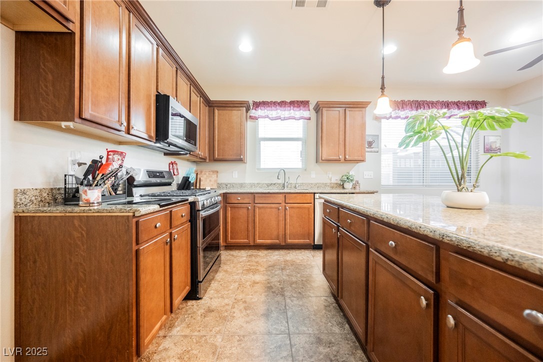 132 Soaring Sky Avenue, Henderson, Nevada image 12