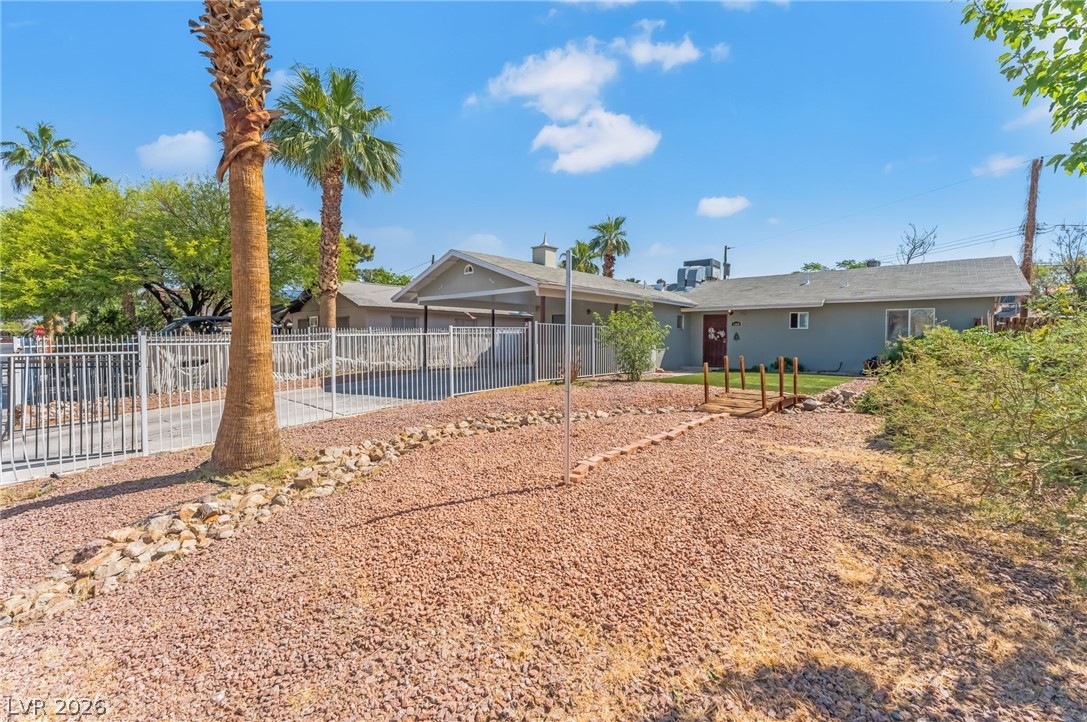 1809 Cherry Lane