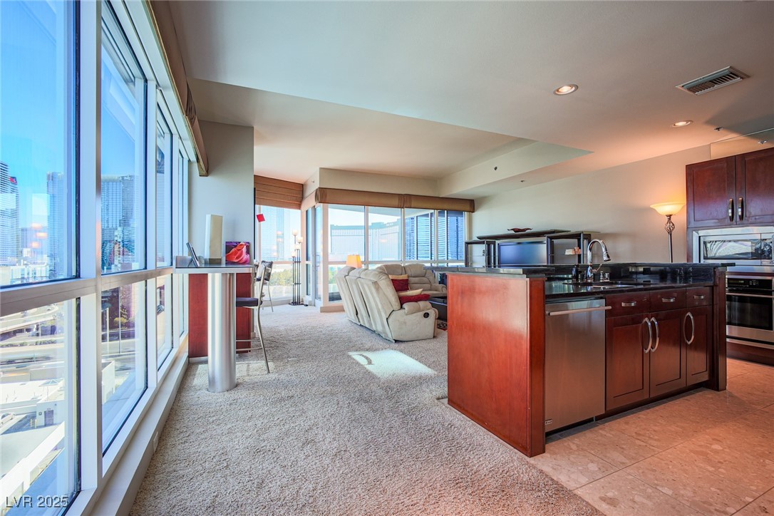 4575 Dean Martin Drive 1112