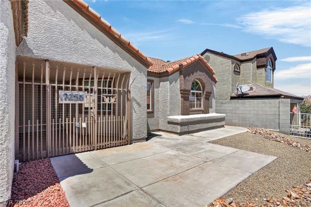 7256 Wayfarer Drive