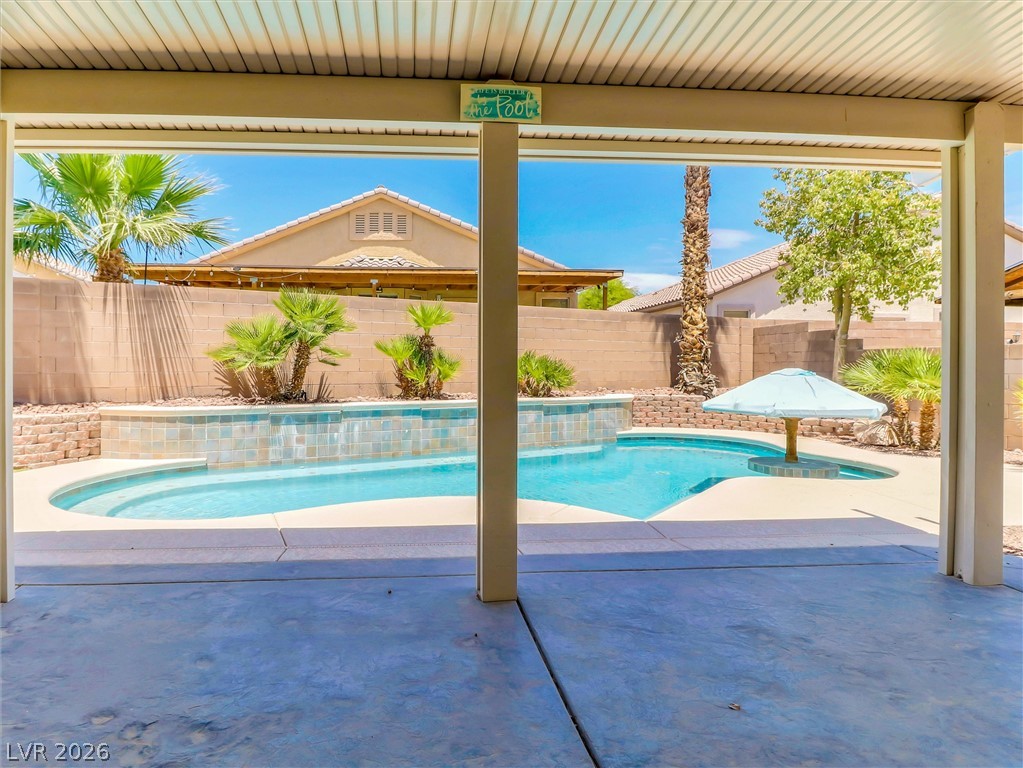 716 Fiesta Del Rey Avenue