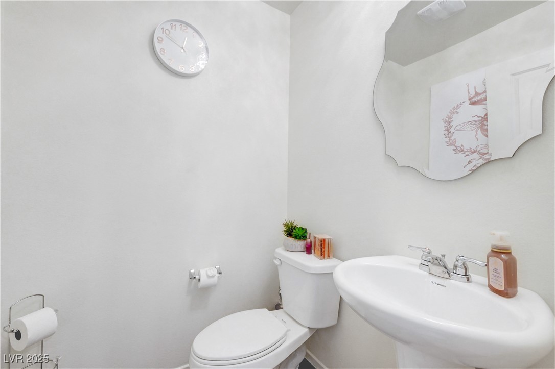 1125 Meadow Sparrow Place, Henderson, Nevada image 21