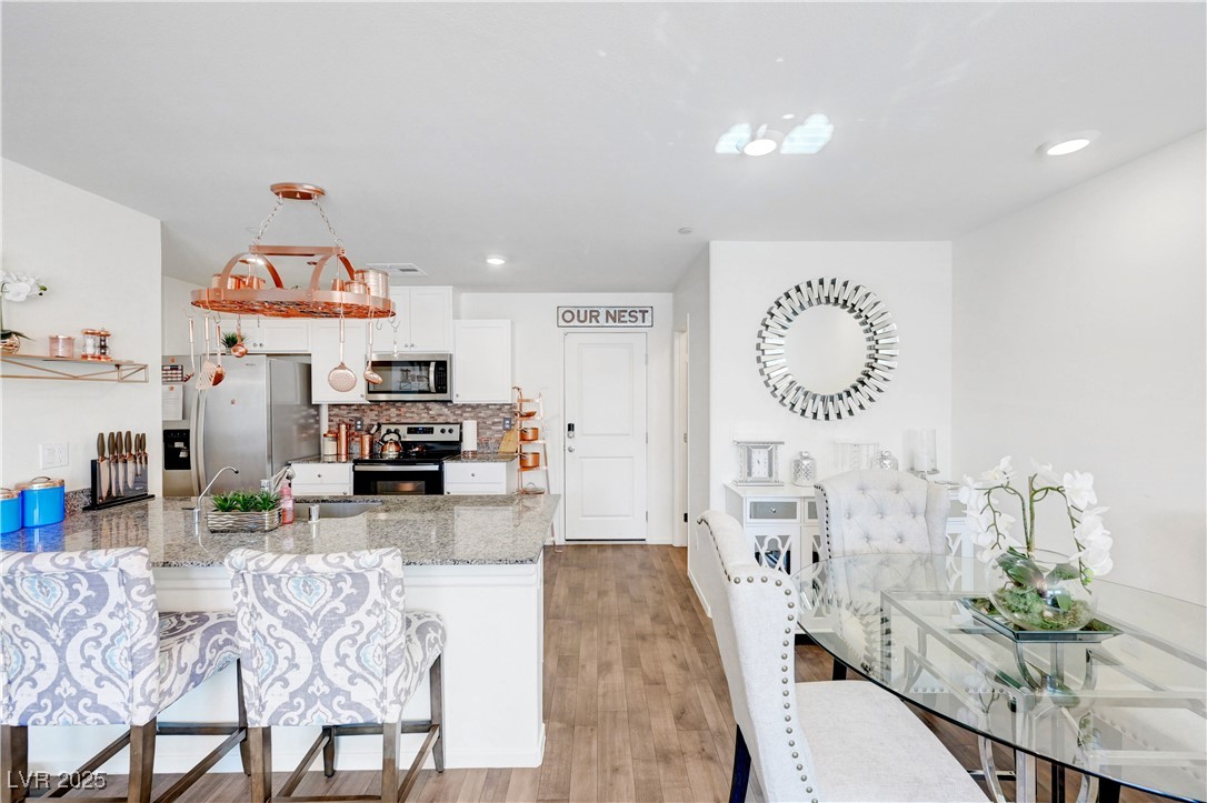 1125 Meadow Sparrow Place, Henderson, Nevada image 12
