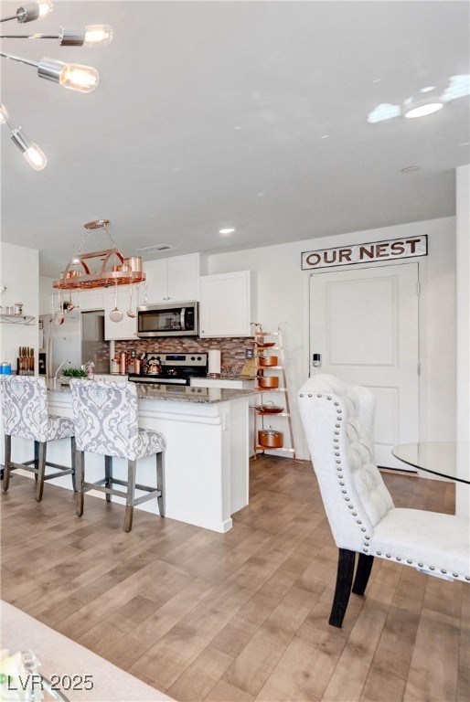 1125 Meadow Sparrow Place, Henderson, Nevada image 8