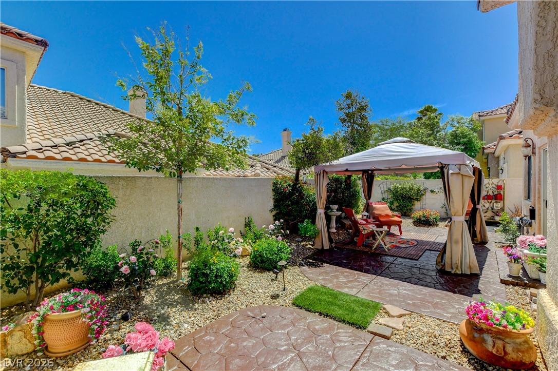 9224 Sunnyfield Drive