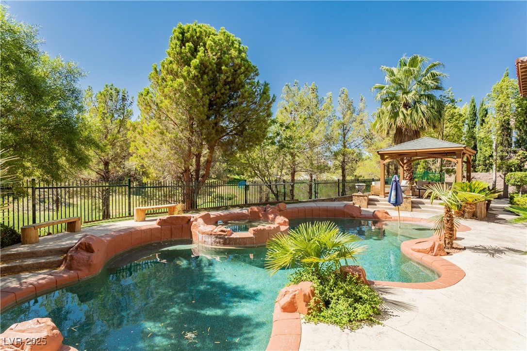 Las Vegas, Nevada 89141, United States, 5 Bedrooms Bedrooms, ,6 BathroomsBathrooms,Residential,Active,97662