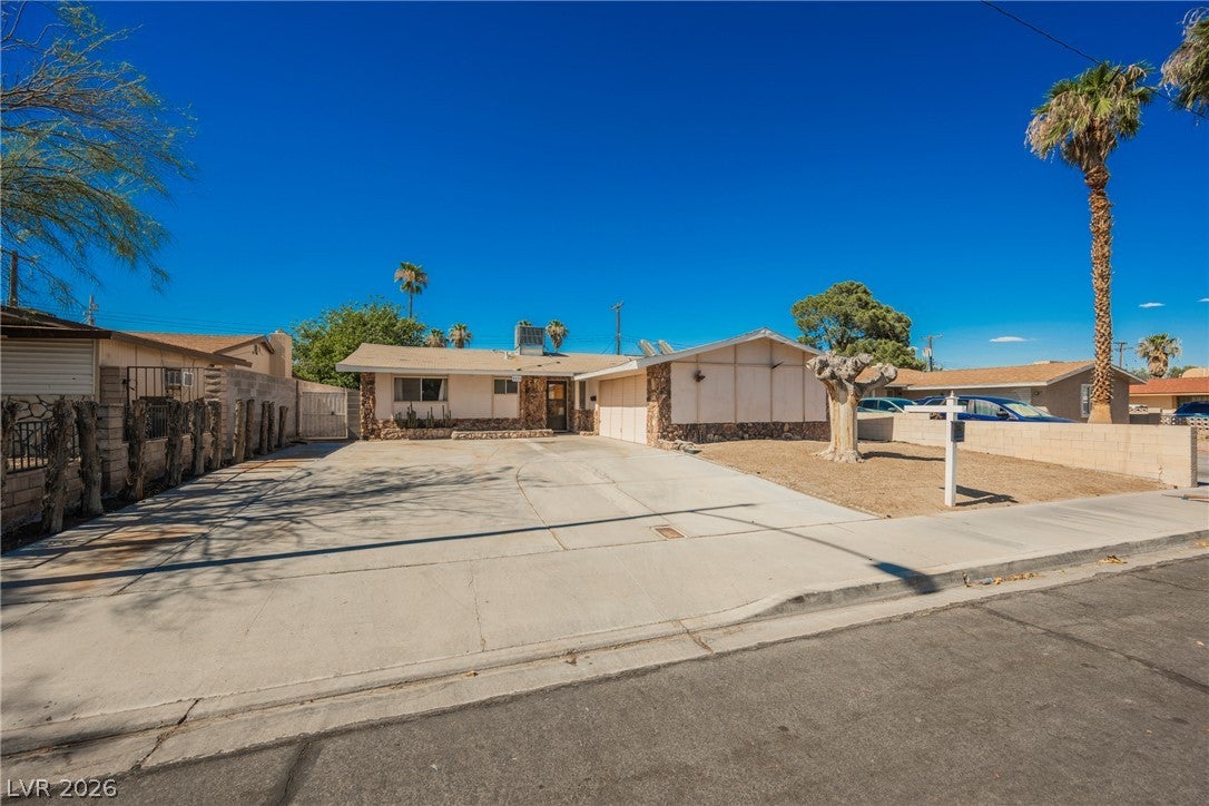 5820 Carmen Boulevard