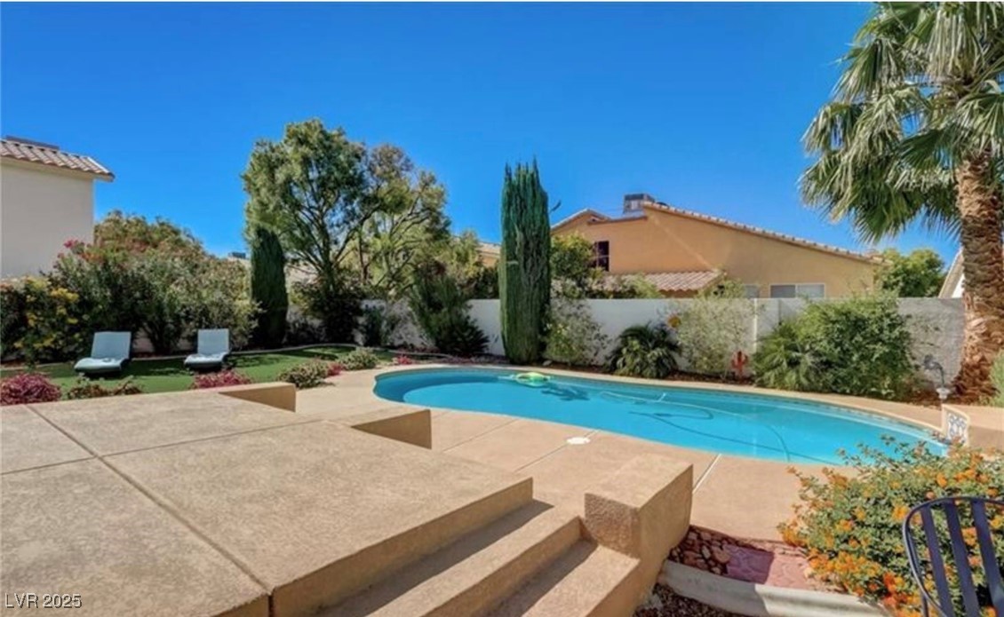 2714 Cricket Hollow Court, Henderson, Nevada image 31