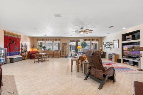 Single Family Residence in Laughlin NV 3492 Cottage Wood Street 24.jpg