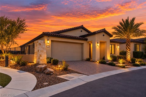 Homes For Sale - 70 Sun Lily Lane<br/> Henderson, NV 89011