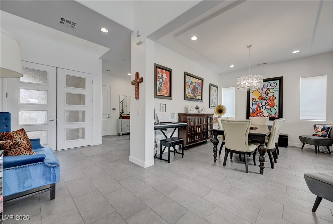 260 Tarragona Breeze Avenue