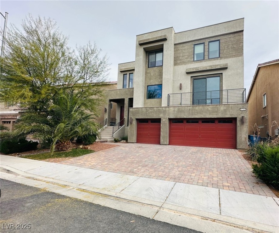 9768 Golden Thread Court