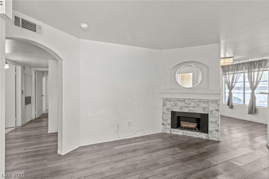 698 S Racetrack Road 311