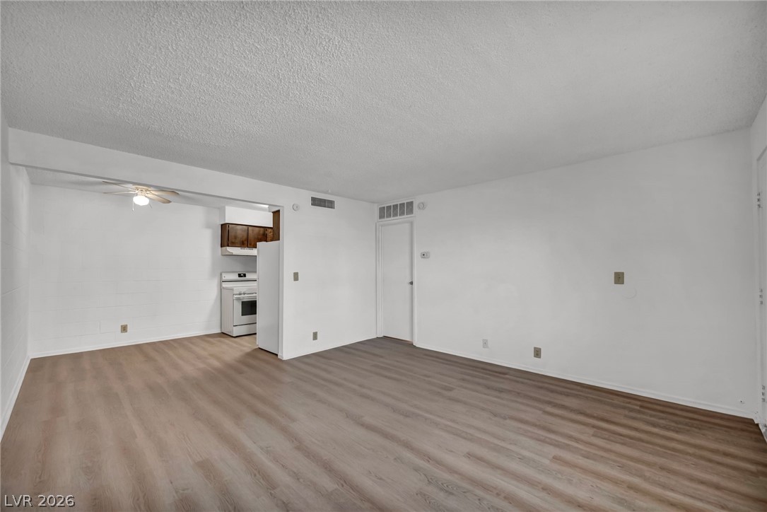 605 S Royal Crest Circle 9