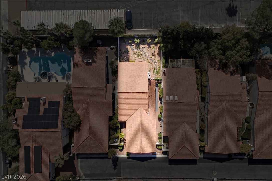 Properties 3 3009 Plaza De Rosa