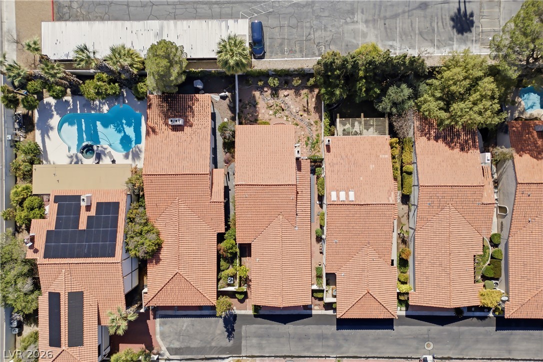Properties 2 3009 Plaza De Rosa