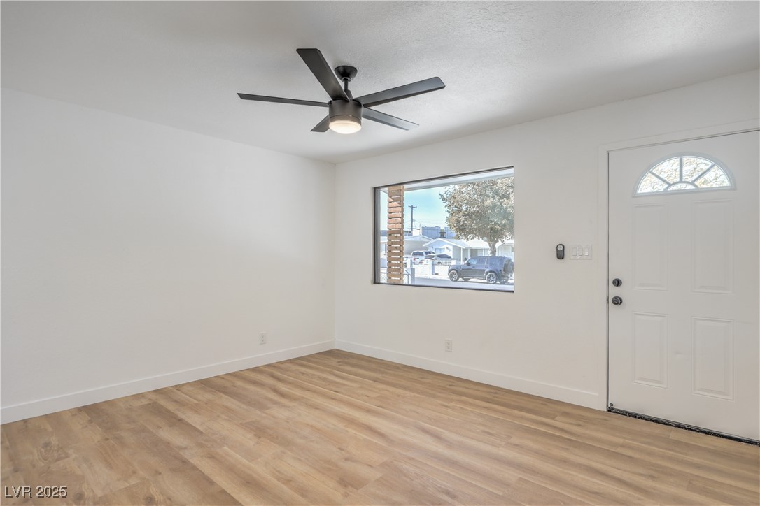 333 Rossmoyne Avenue, North Las Vegas, Nevada image 9