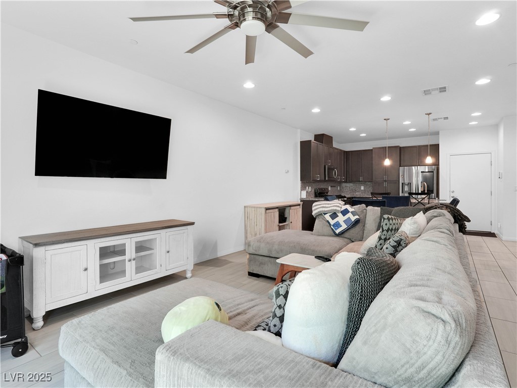 985 Via Lombardi Avenue, Henderson, Nevada image 4