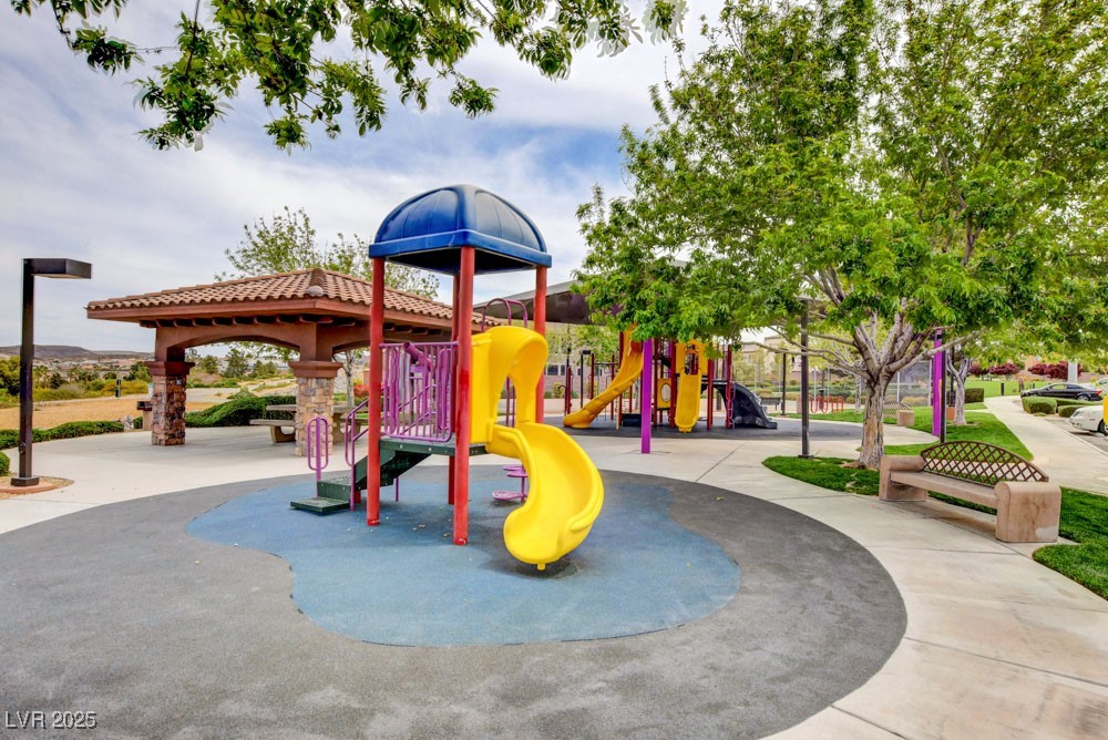 985 Via Lombardi Avenue, Henderson, Nevada image 39