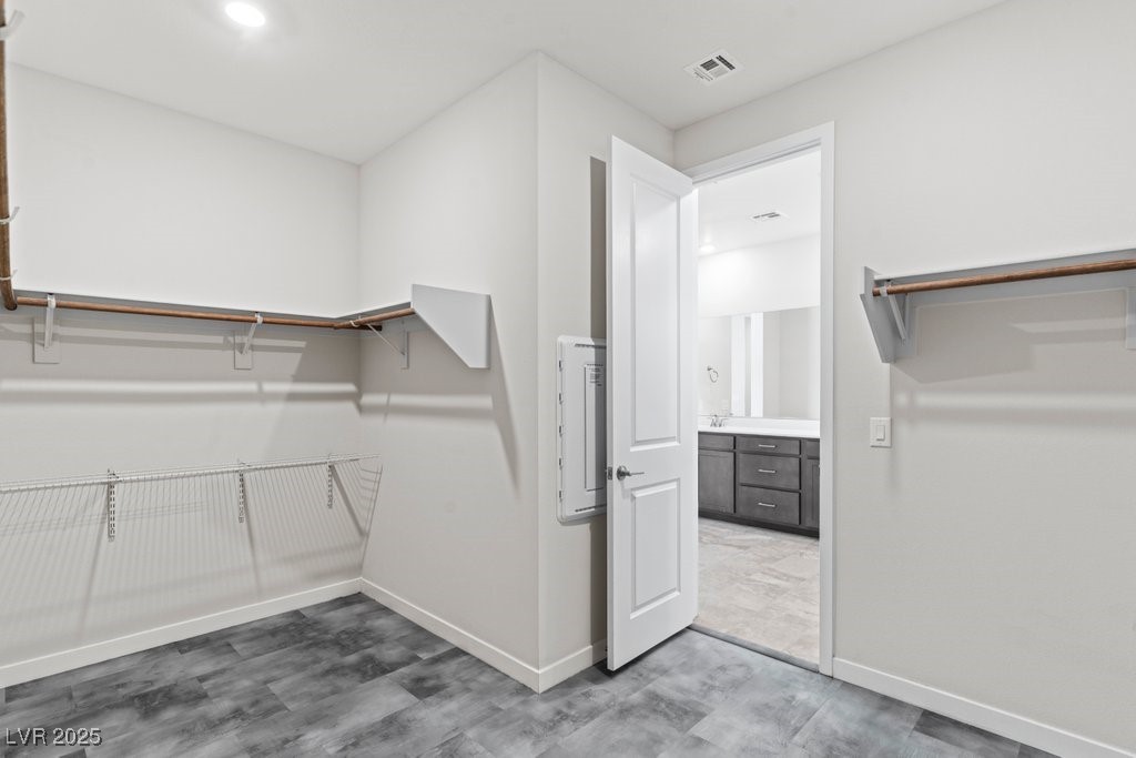 127 Medianoche Street, Las Vegas, Nevada image 32