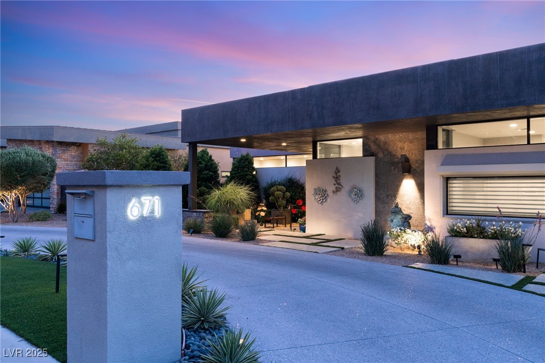 Properties 3 671 SCENIC RIM Drive