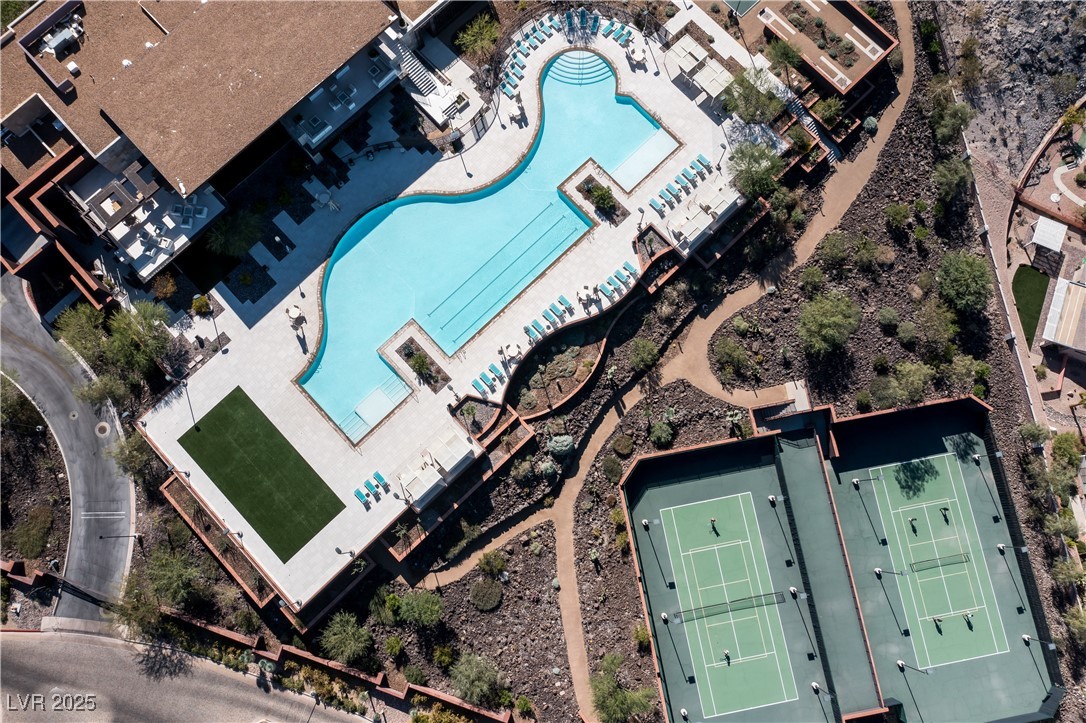 33 Soaring Rock Court, Henderson, Nevada image 4