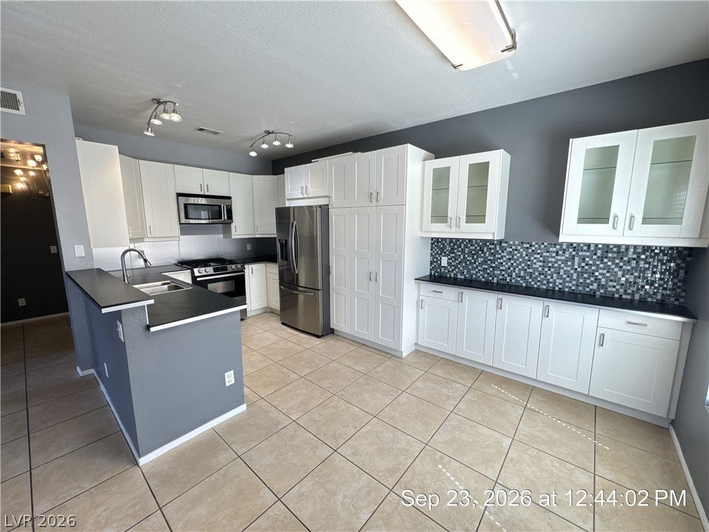 251 S Green Valley Parkway 4722