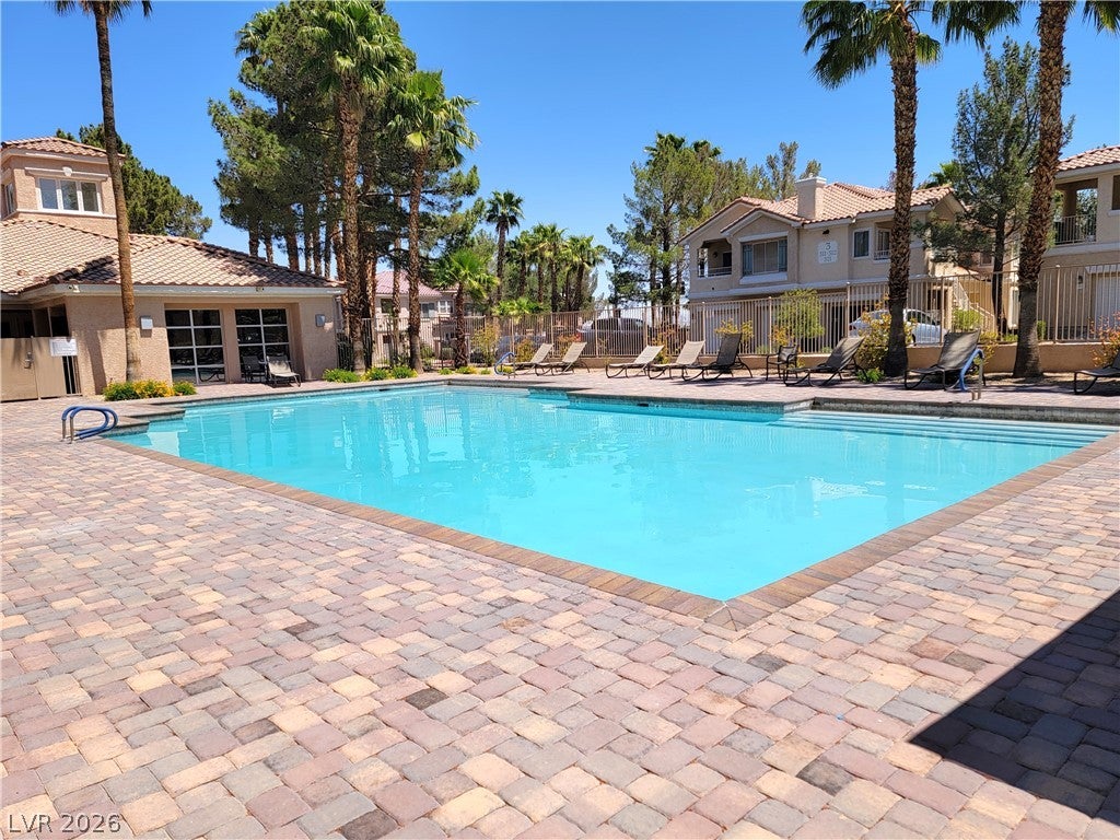 251 S Green Valley Parkway 4722