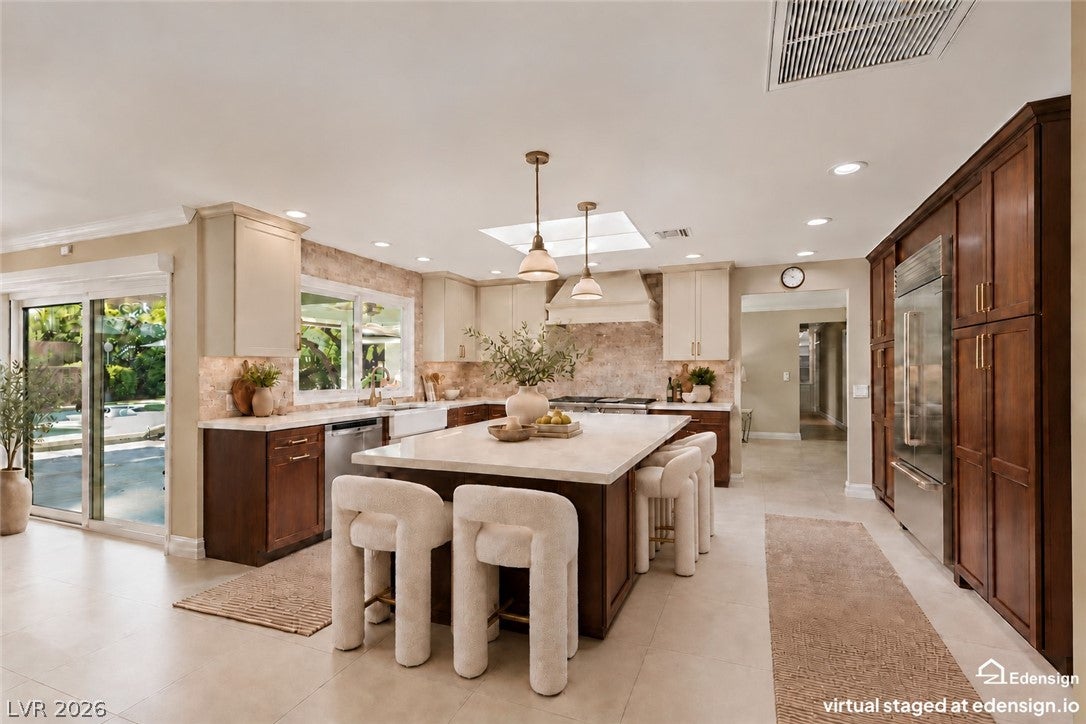Properties 1 204 Rosemary Lane
