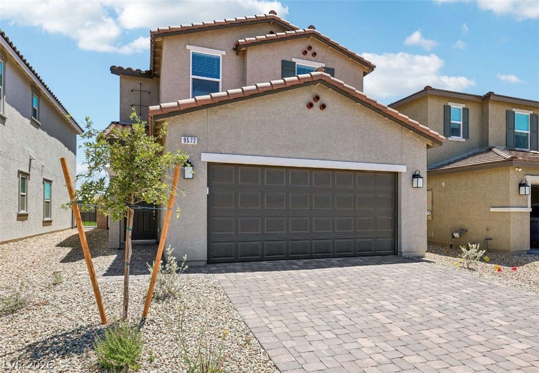 9572 Fiddleneck Court