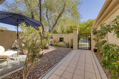 Tiny photo for 7402 Mission Hills Drive, Las Vegas, NV 89113 (MLS # 2778517)