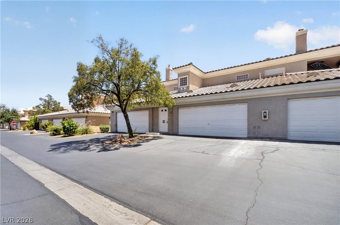 6901 Cobre Azul Avenue 202