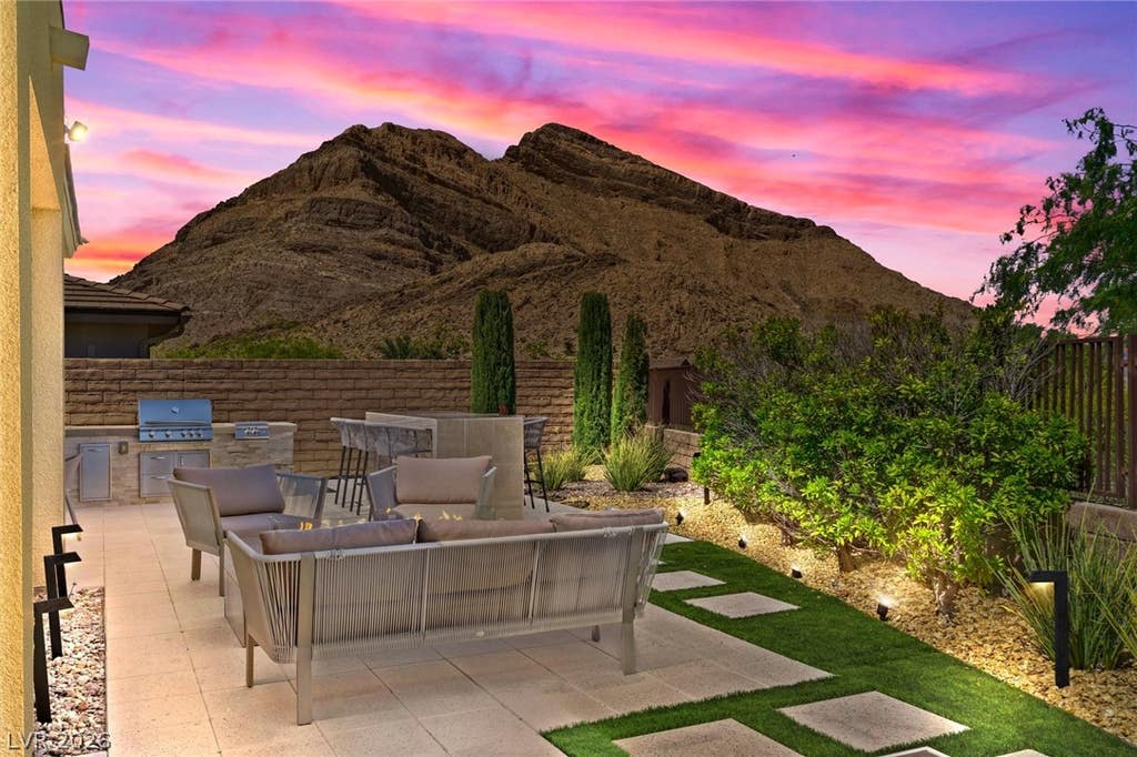 Photo of 3060 Full Lotus Drive, Las Vegas, NV 89138 (MLS # 2801282)