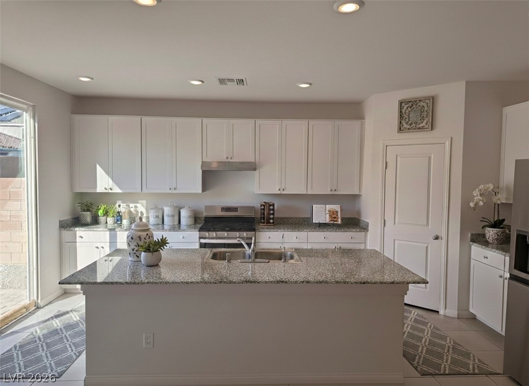 5961 Bruselas Street