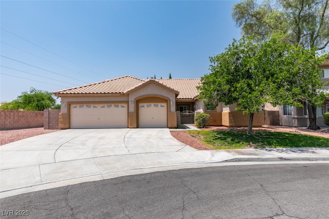 Henderson, Nevada 89074, United States, 4 Bedrooms Bedrooms, ,4 BathroomsBathrooms,Residential,Active,212372