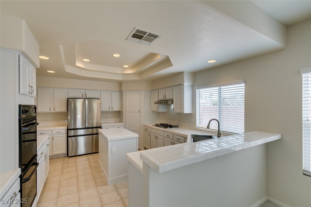 Henderson, Nevada 89074, United States, 4 Bedrooms Bedrooms, ,4 BathroomsBathrooms,Residential,Active,212372