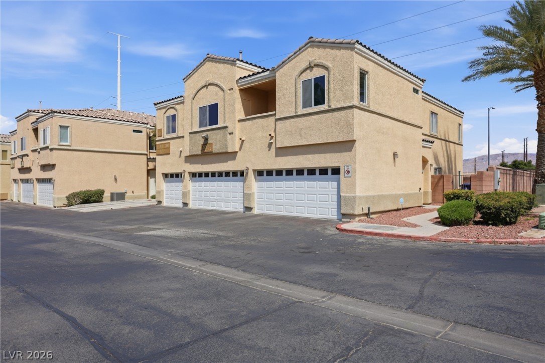 3936 Smokey Fog Avenue 201